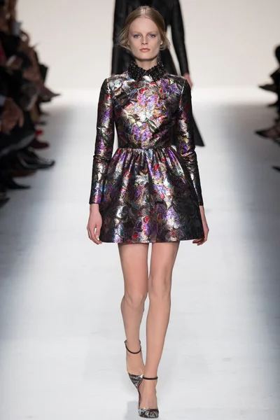 Look 34